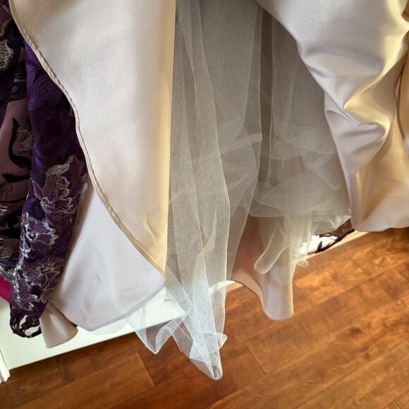 Plum Purple Prom Dress Size 2 Size 4 - Picture 7 of 14